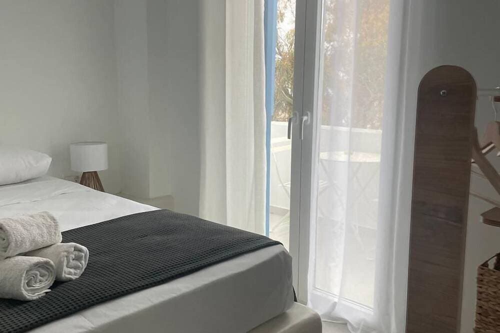 Foto 10 von 22: Ιdylle Cycladic House | 2 Bathrooms | Black Beach