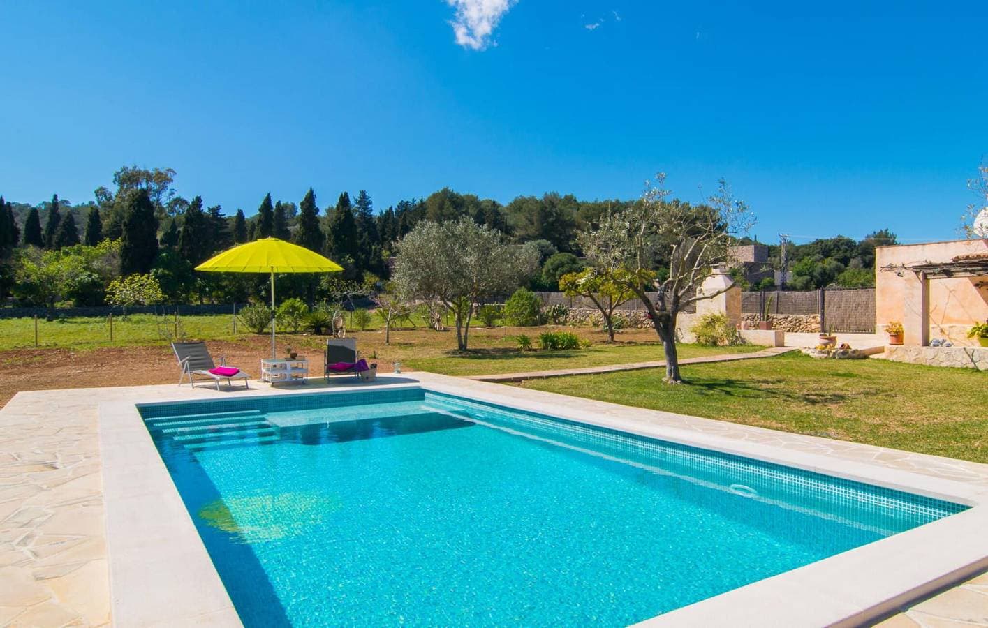 Foto 7 von 41: Gemütliches Apartment mit Pool, Küche & Klimaanlage | Kostenloses WiFi & Grill
