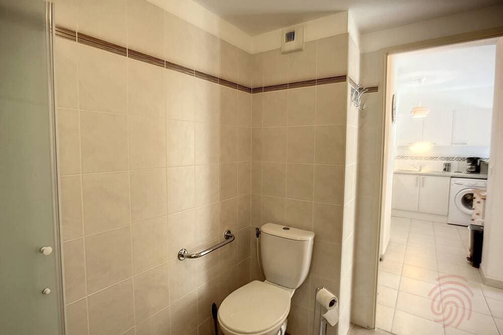 Foto 7 von 22: Gemütliche 2-Zimmer-Wohnung mit Terrasse, WLAN und Parkplatz, 500 m zum Stadtzentrum & Thermen