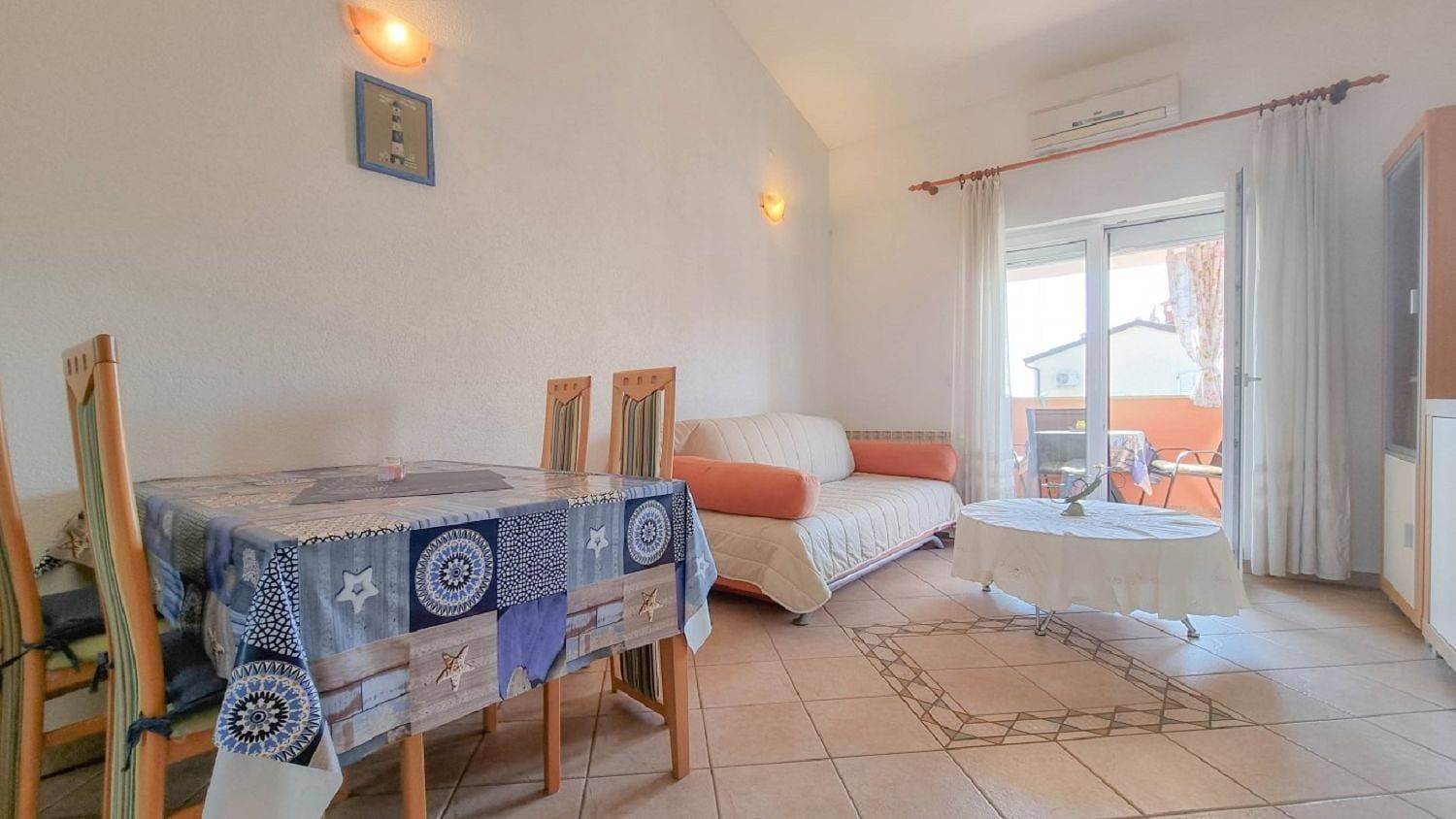 Foto 10 von 34: Hundefreundliches Apartment mit privatem Balkon, Waschmaschine, Klima, WiFi