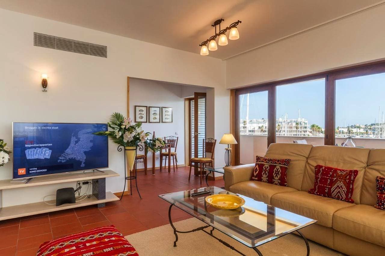 Marina Starboard Apartment, Lagos 1