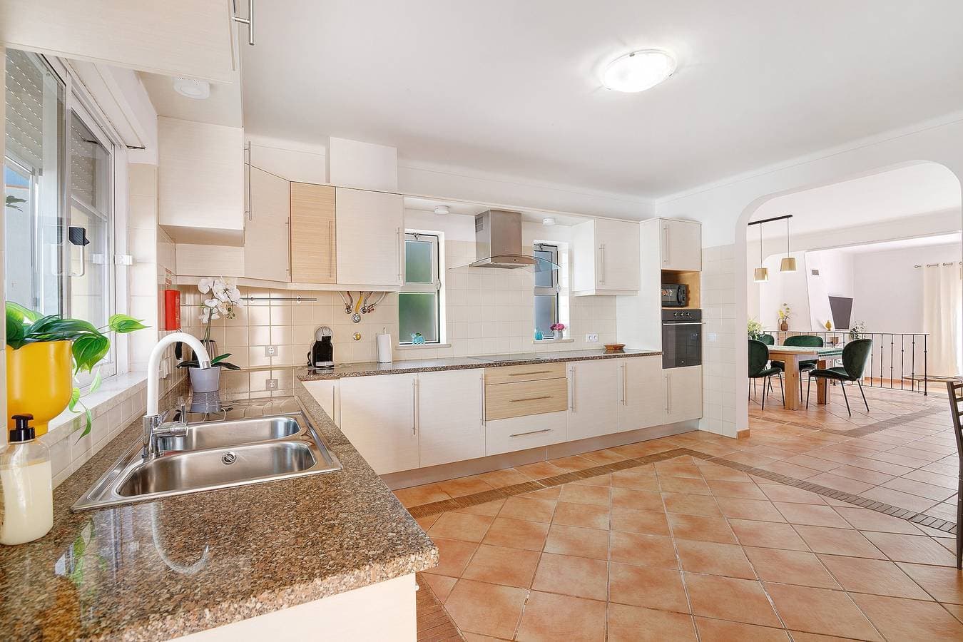 Foto 10 von 30: Villa „Modern in Olhão“ mit Bergblick, WLAN und Klimaanlage