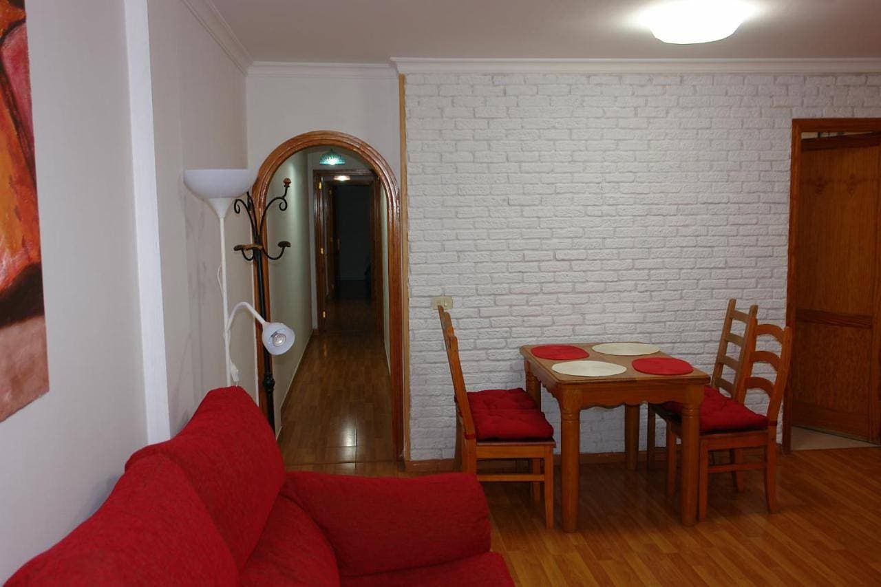 Foto 7 von 25: Two-Bedroom Apartment