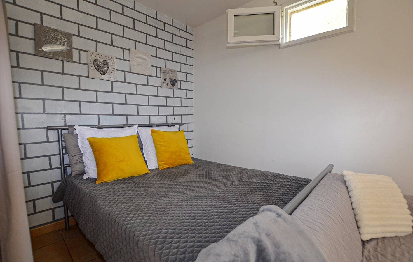 Foto 8 von 13: Gemütliches Apartment mit Terrasse und Parkplatz in der Nähe des Aléria-Zentrums