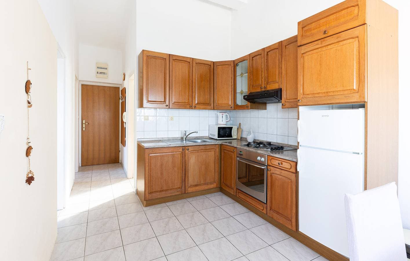 Foto 13 von 21: Gemütliches Apartment mit Meerblick, Terrasse, Parkplatz und WLAN – 900 m vom Strand entfernt