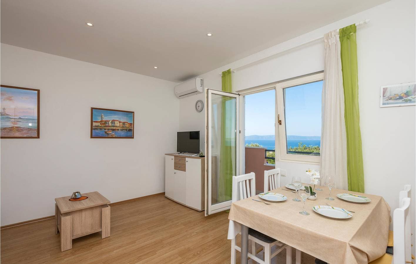Foto 5 von 27: Gemütliches Apartment mit Meerblick in Makarska, mit Terrasse und kostenlosen Parkplätzen