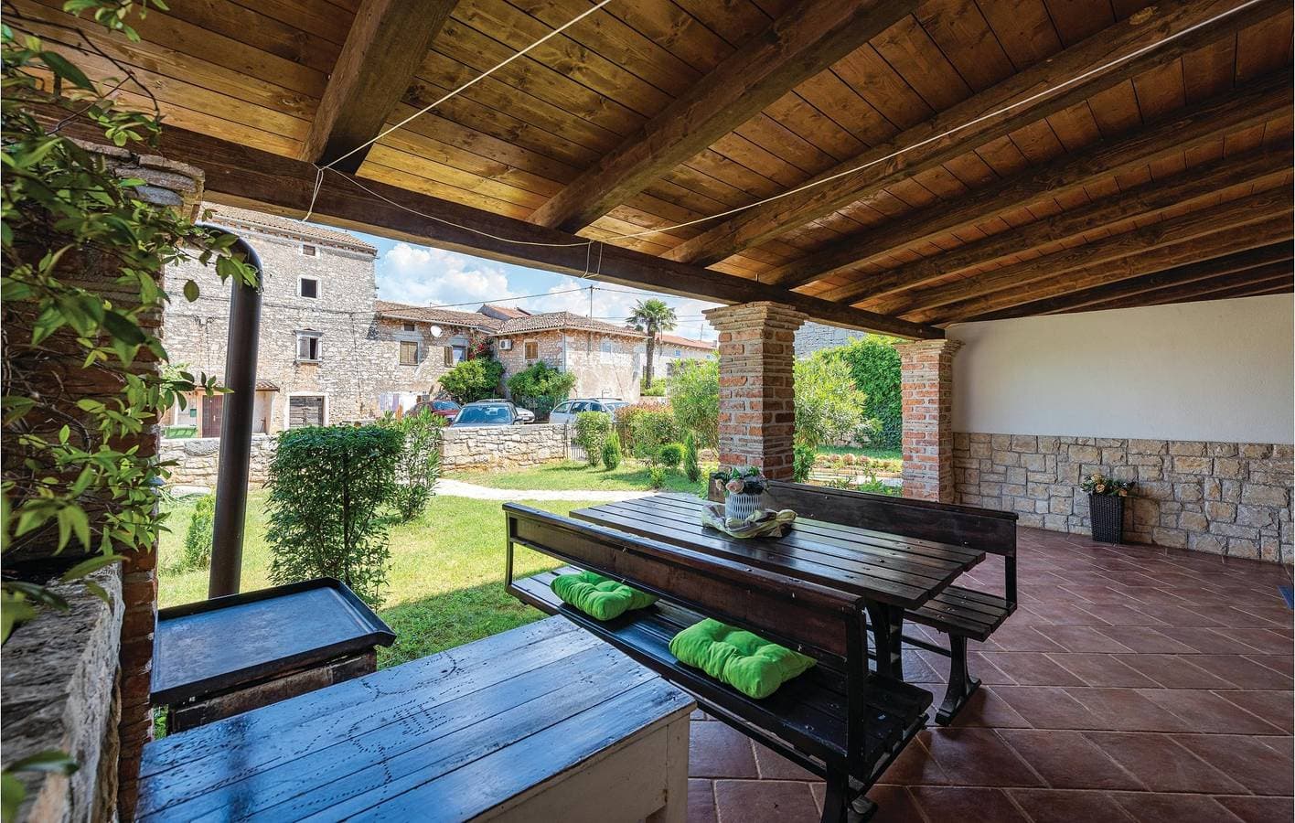 Foto 8 von 28: Gemütliche Ferienwohnung mit Pool und Terrasse in der Nähe des Buffet Jama