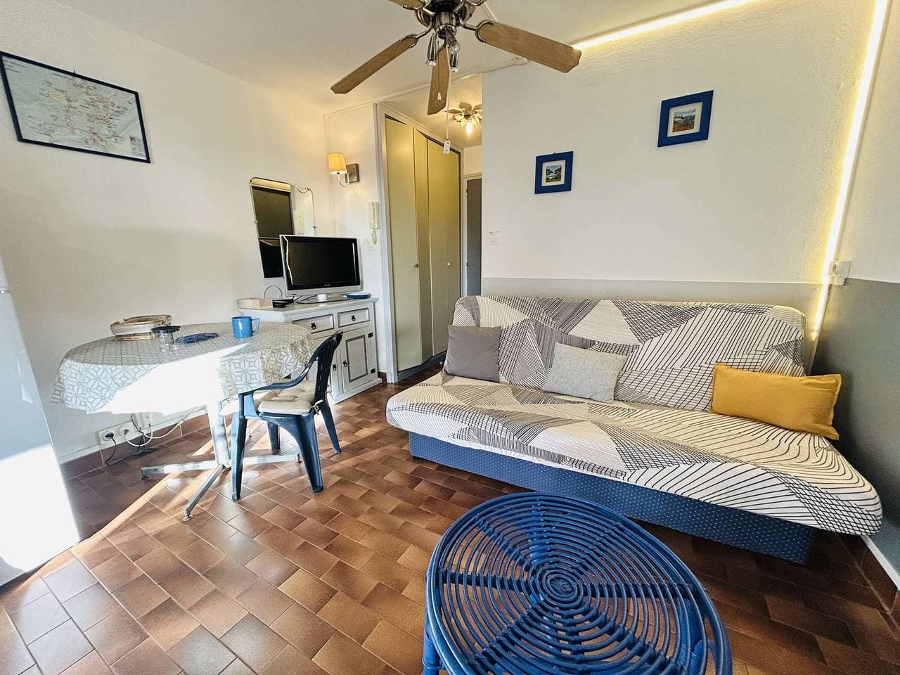 Foto 4 von 15: Studio für 4 Personen mit Pool, 600m vom Strand in Cap d'Agde, Parkplatz, Zentrale Lage