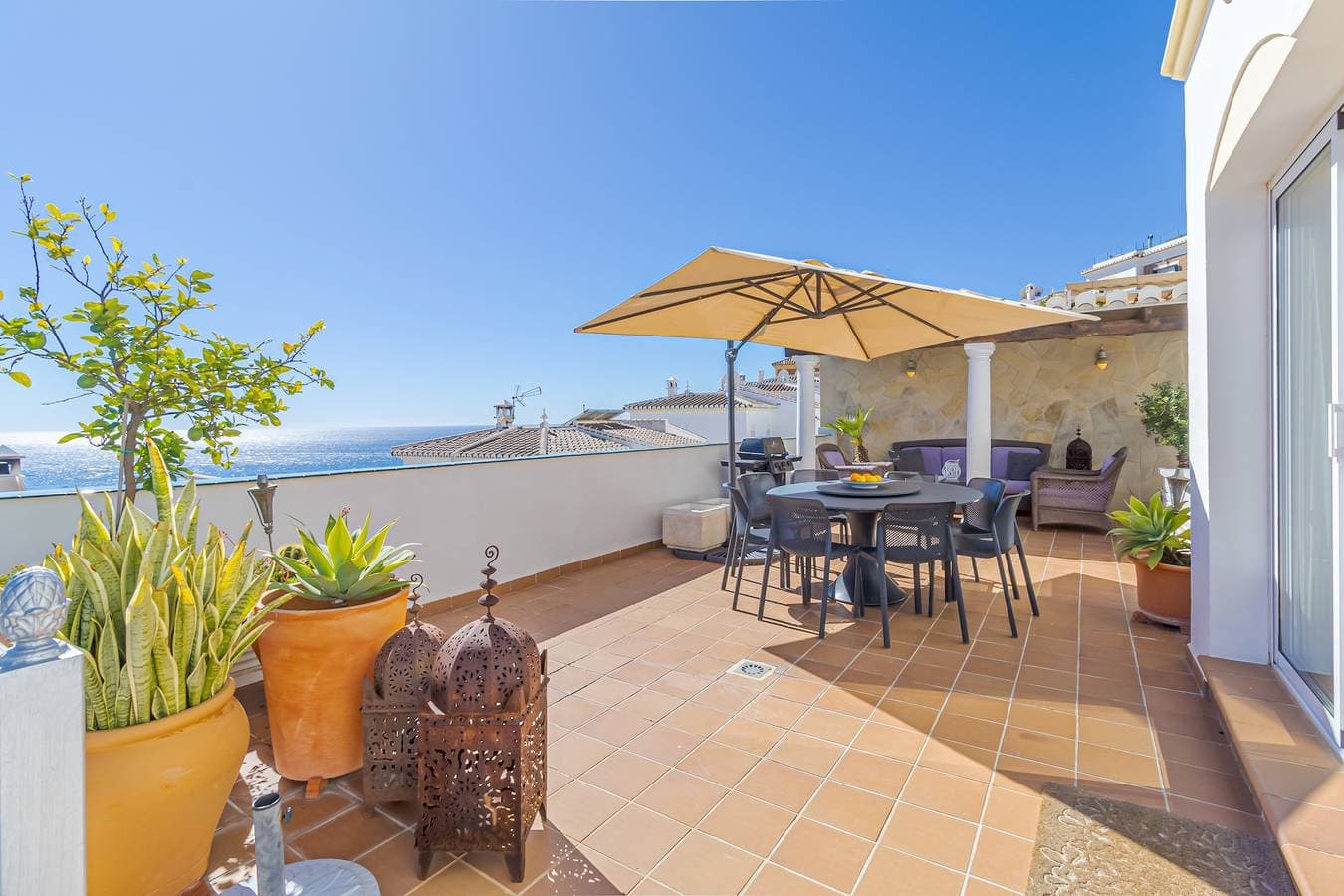 Foto 4 von 67: Villa für 8 Personen mit Terrasse