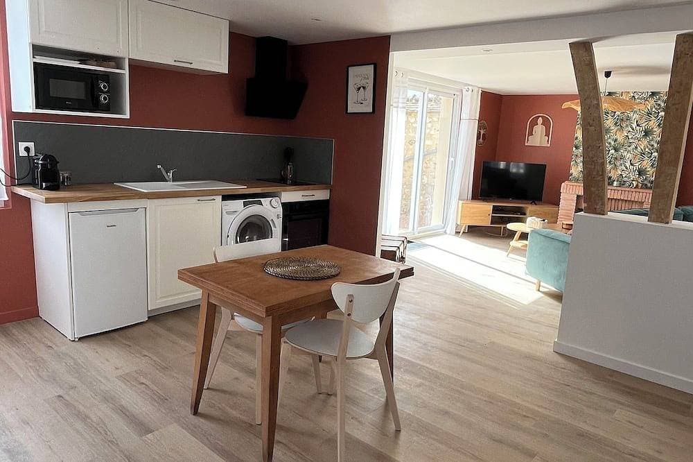 Foto 7 von 10: House with spa and terrace - village with amenities on foot