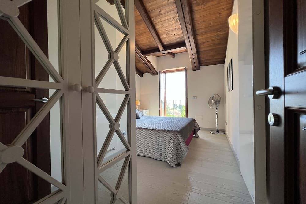 Foto 2 von 30: Villa Tellaro 8 pax, Waterfront holiday house with Pool, Wifi, BBQ, and Sea View