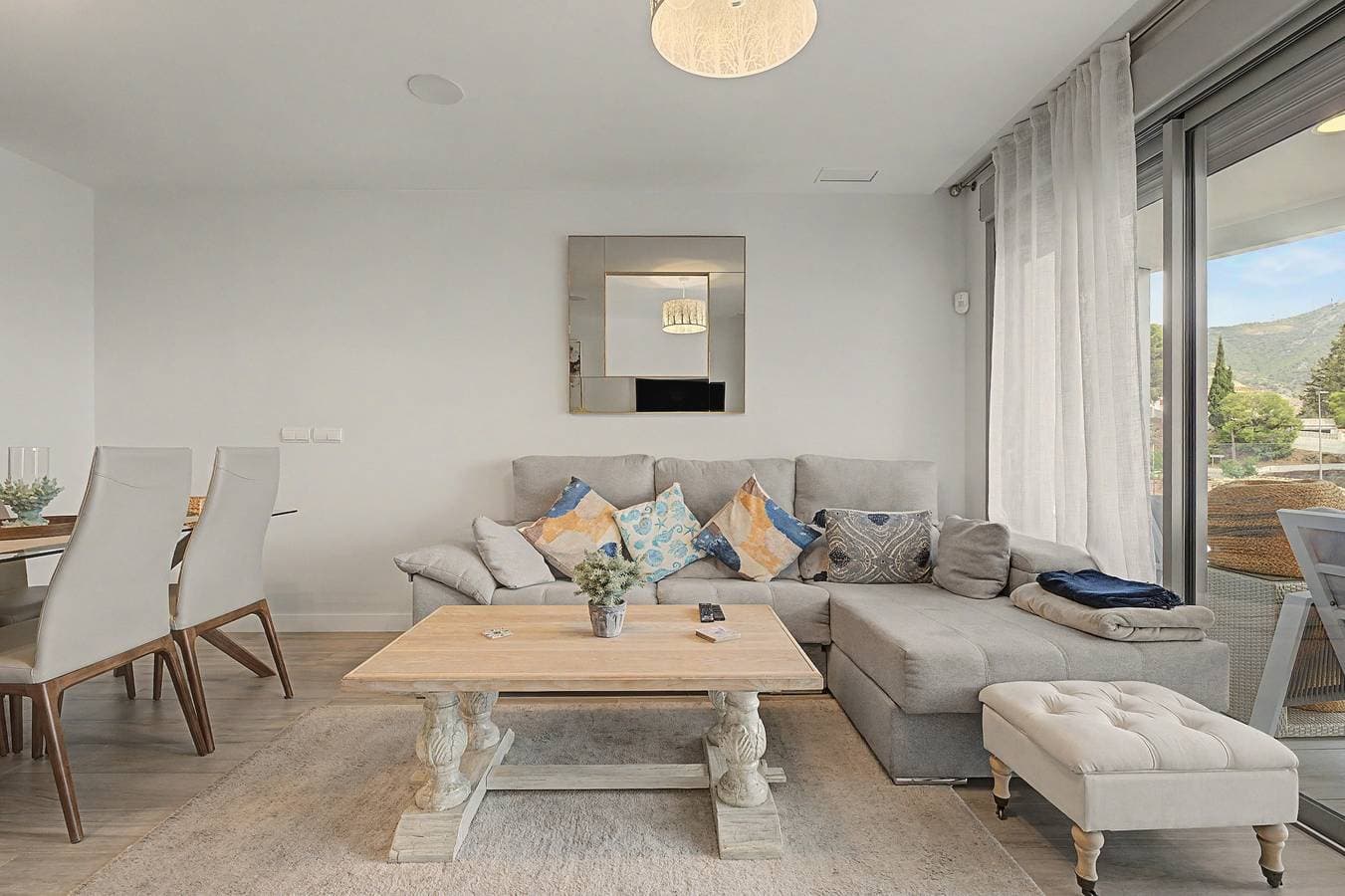 Foto 3 von 23: Apartment 'In Inbisa' mit Meerblick, WLAN und Klimaanlage