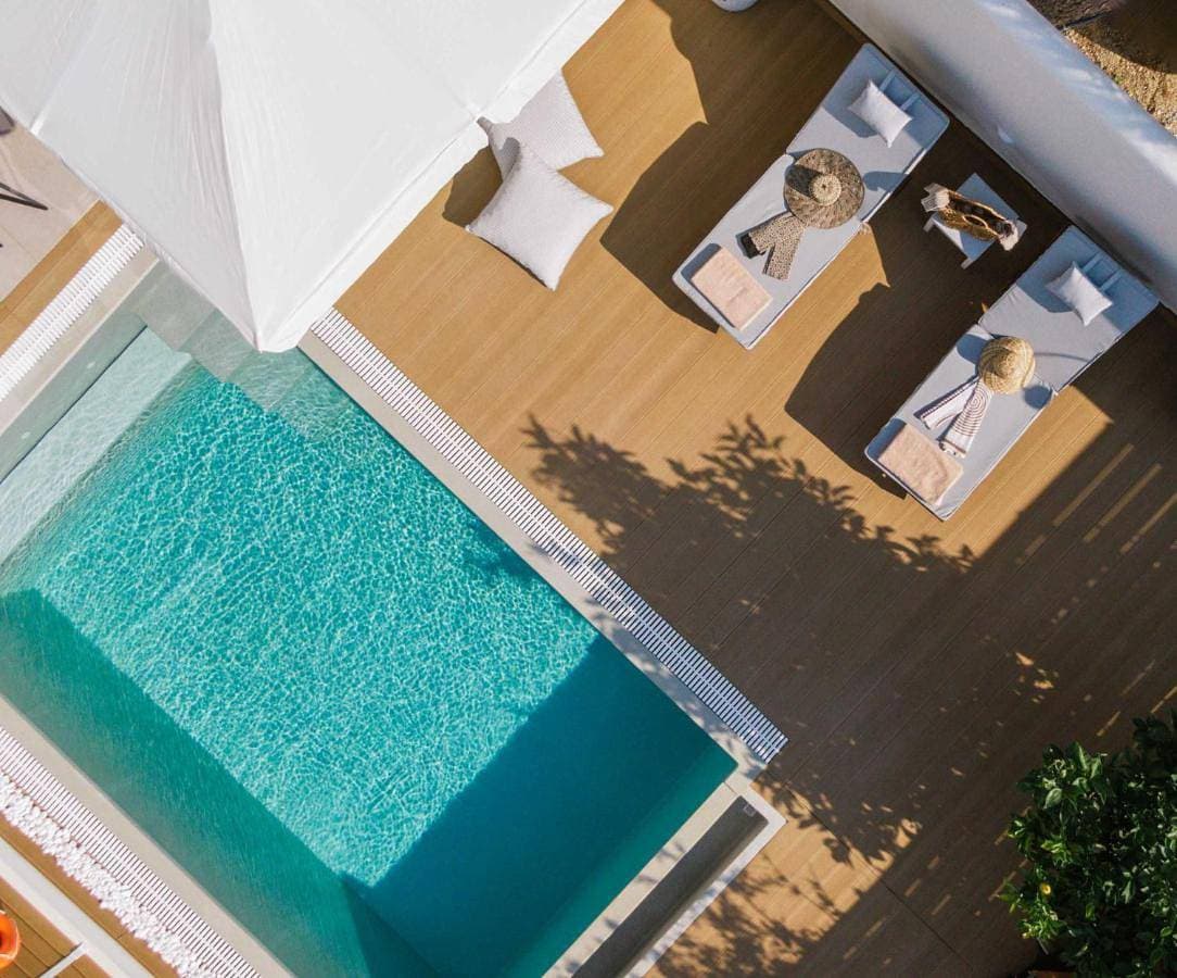 Sea View Luxury Villa White in Blue 1