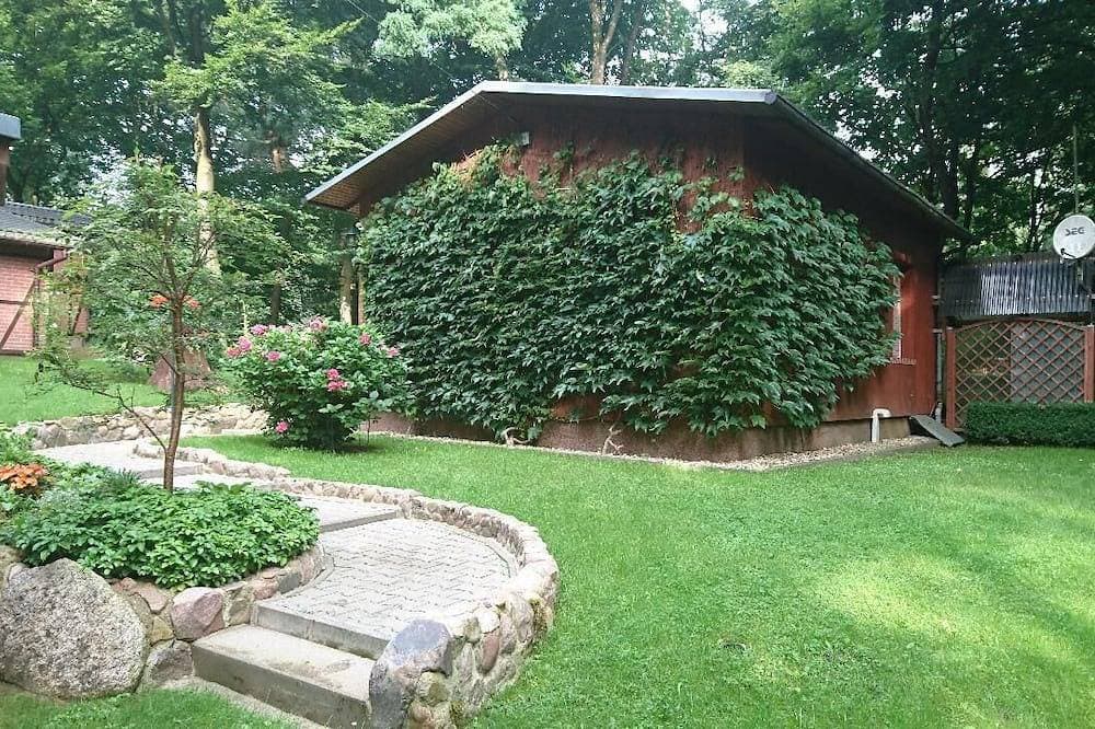 Haus im Wald,eigenes Grundstueck 1
