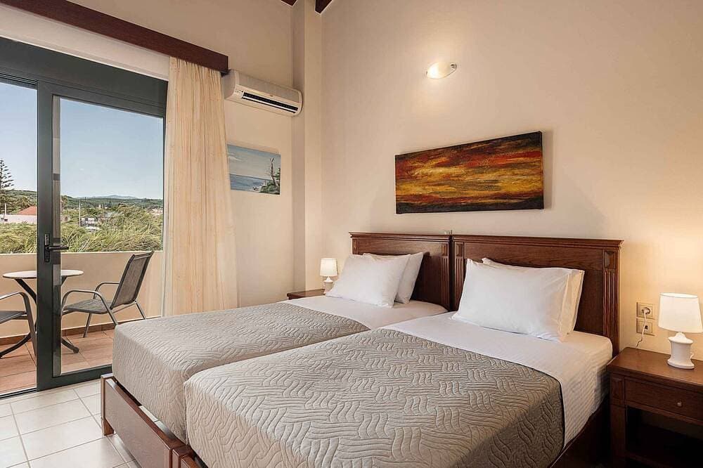 Foto 4 von 30: Corali Villa III - Seaview, Pool & 450m to Beach