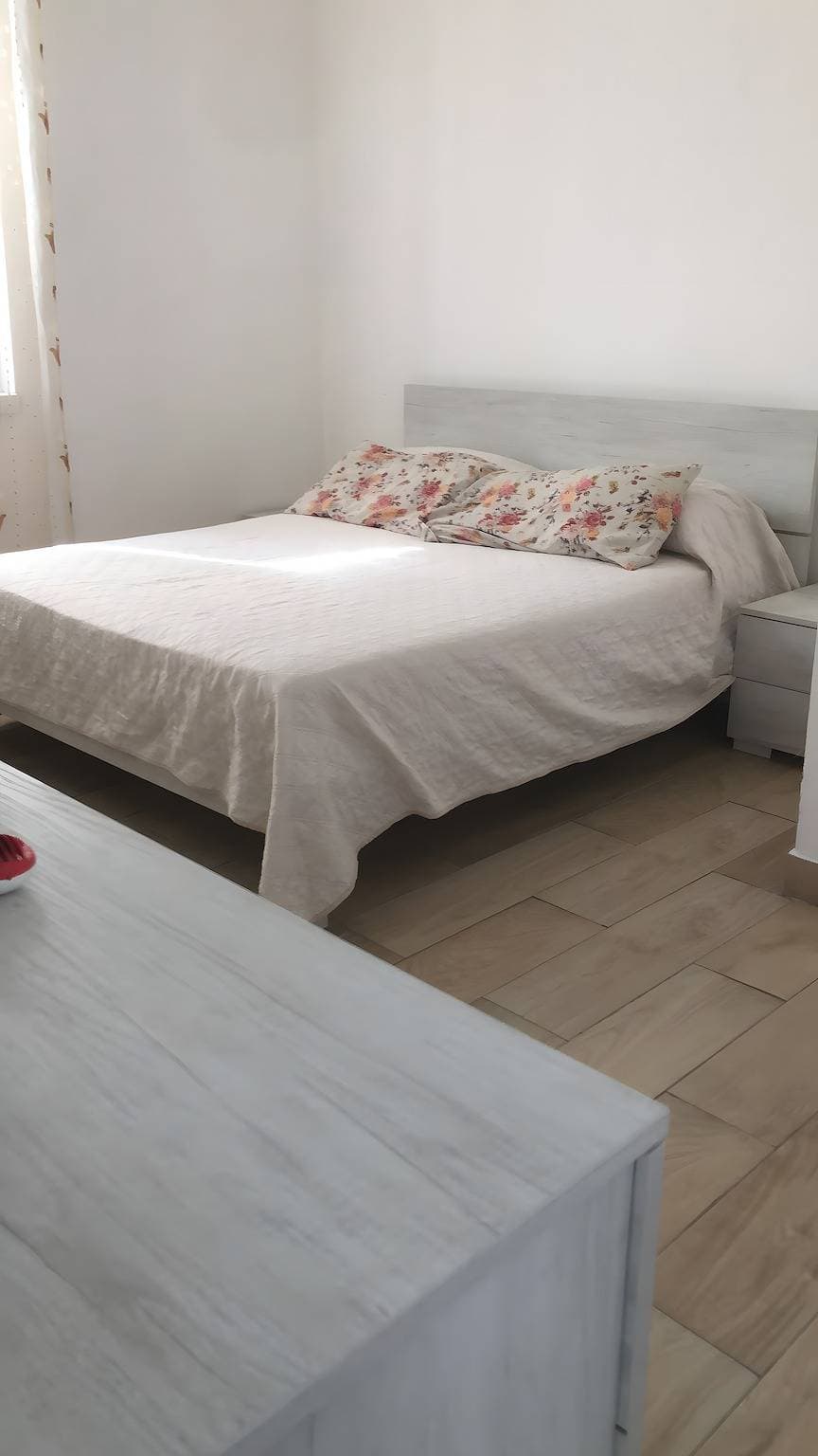 Foto 2 von 32: Zimmer 'Matrimoniale Vicino Al Mare' mit Meerblick, Gemeinschaftspool und gemeinsamer Terrasse