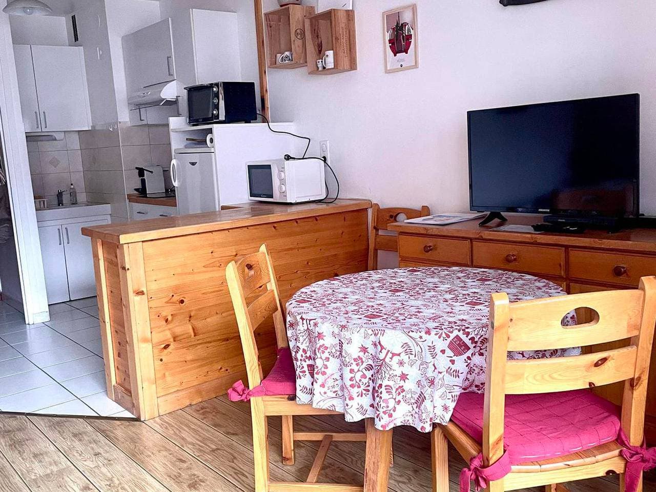 Foto 10 von 16: 2* Studio für 2 mit WLAN und Parkplatz, Zentrumsstation