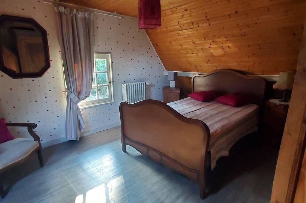 Foto 5 von 21: Quiet gîte on the edge of a forest, ideal for families with pets except cats.
