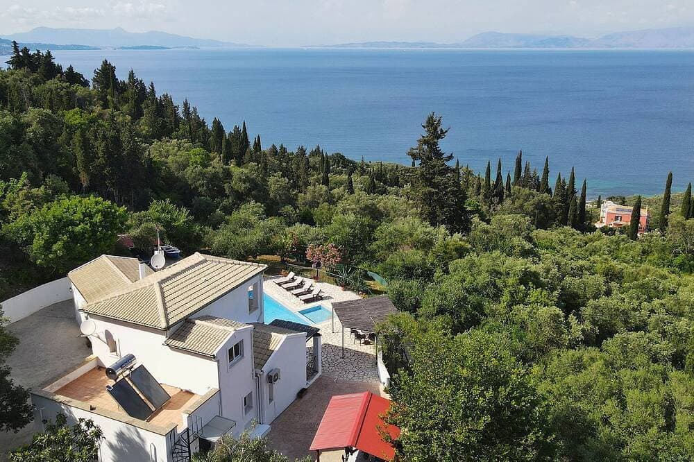 Foto 10 von 30: August-Sept. Rabatt. Zweistöckige Villa mit privatem Pool, Grill und Spielzimmer