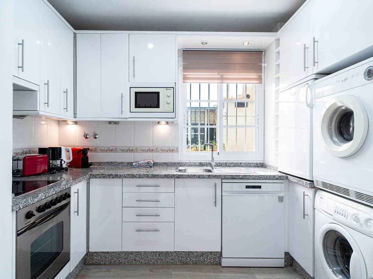 Foto 12 von 31: Geräumige Wohnung in Strandnähe in Nerja