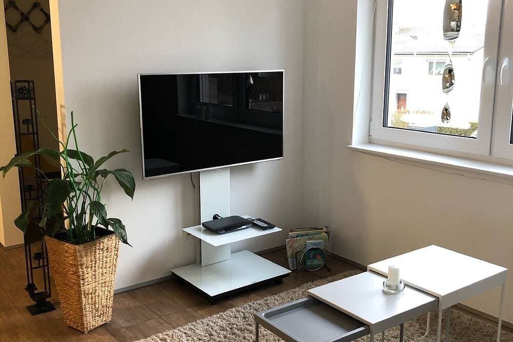 Foto 13 von 30: Ferienwohnung mit Fernblick und Sonnenuntergang von der eigenen Terrasse.