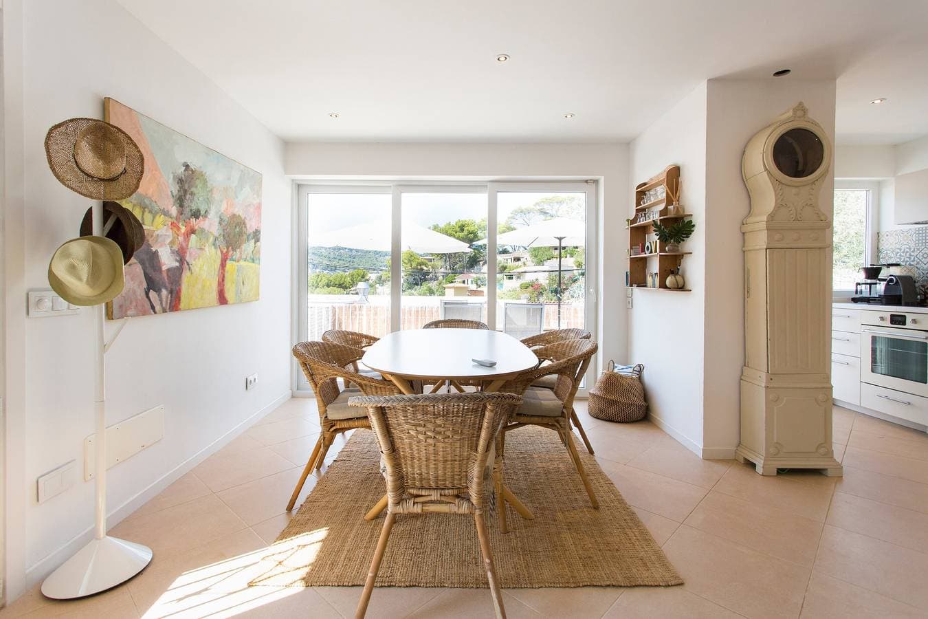 Foto 7 von 25: Stadthaus mit Pool nahe dem Strand – Villa Jodie