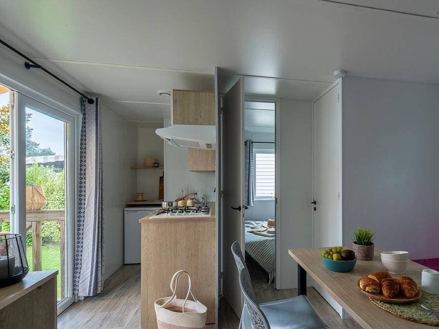 Foto 6 von 103: Camping Les Alizés - Mobilheim 4 personen - Komfort 22m²