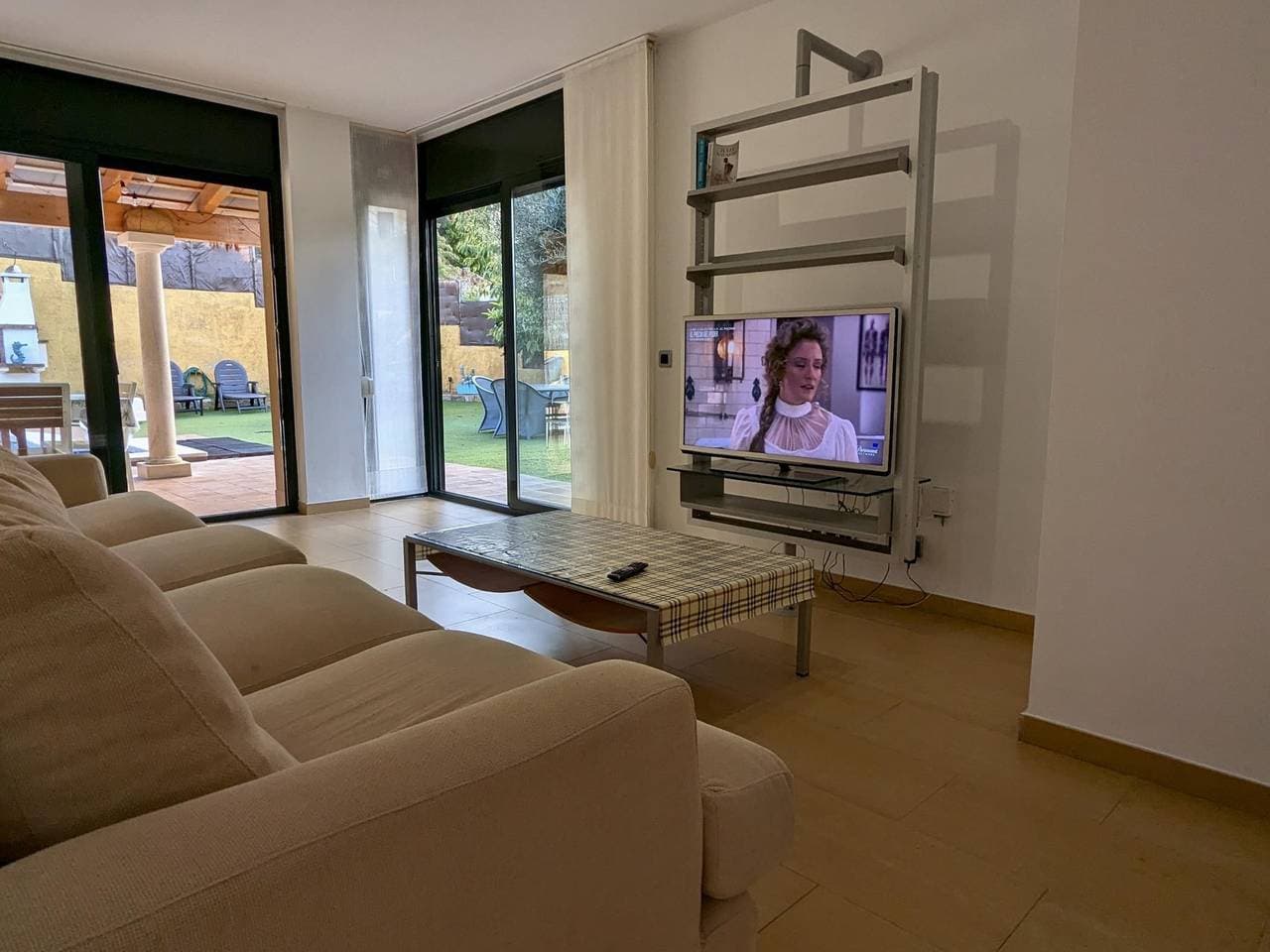 Foto 9 von 37: Ferienhaus für 6 Personen mit Pool
