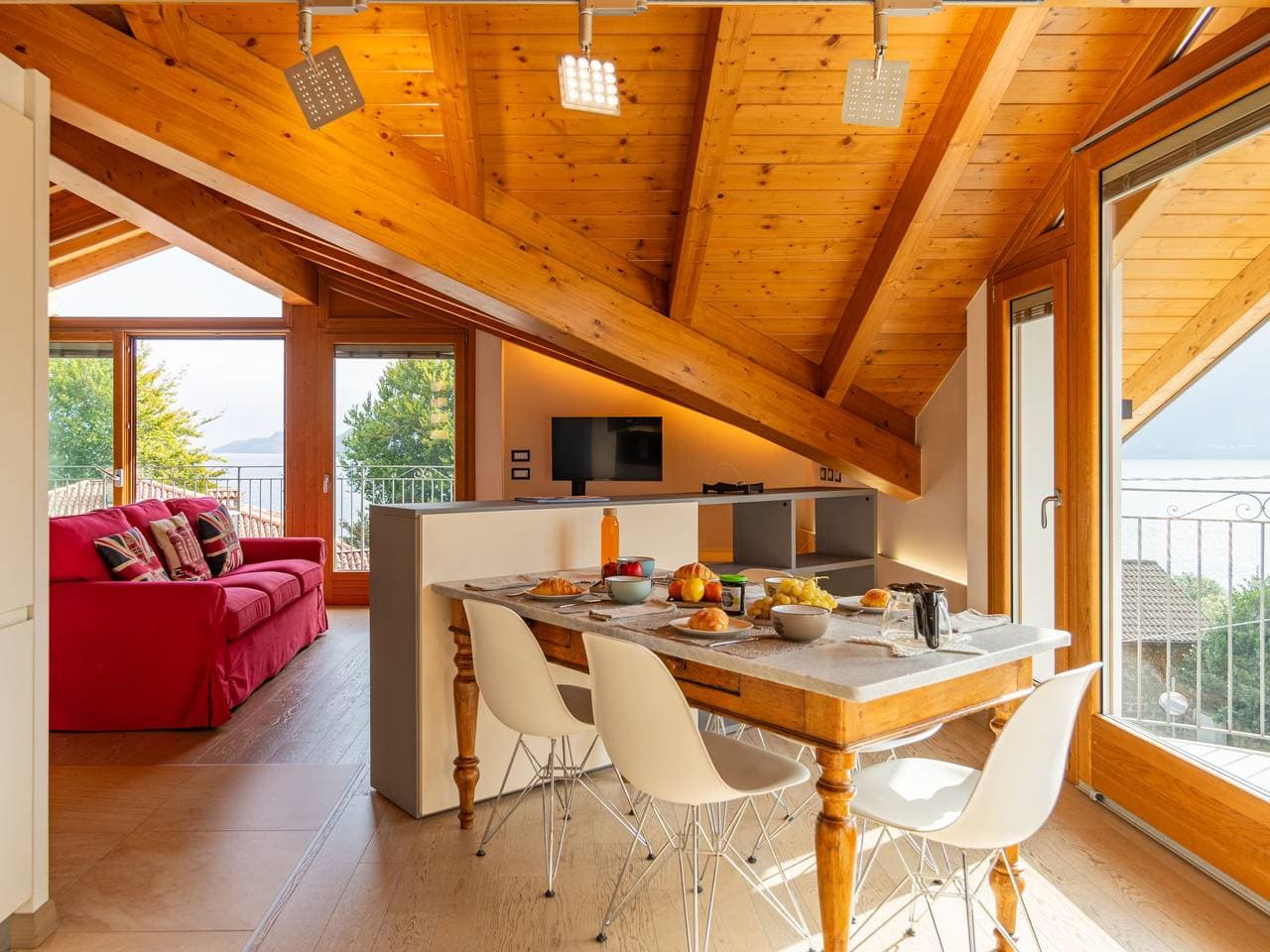 Modernes Dreifamilienhaus Salice 1