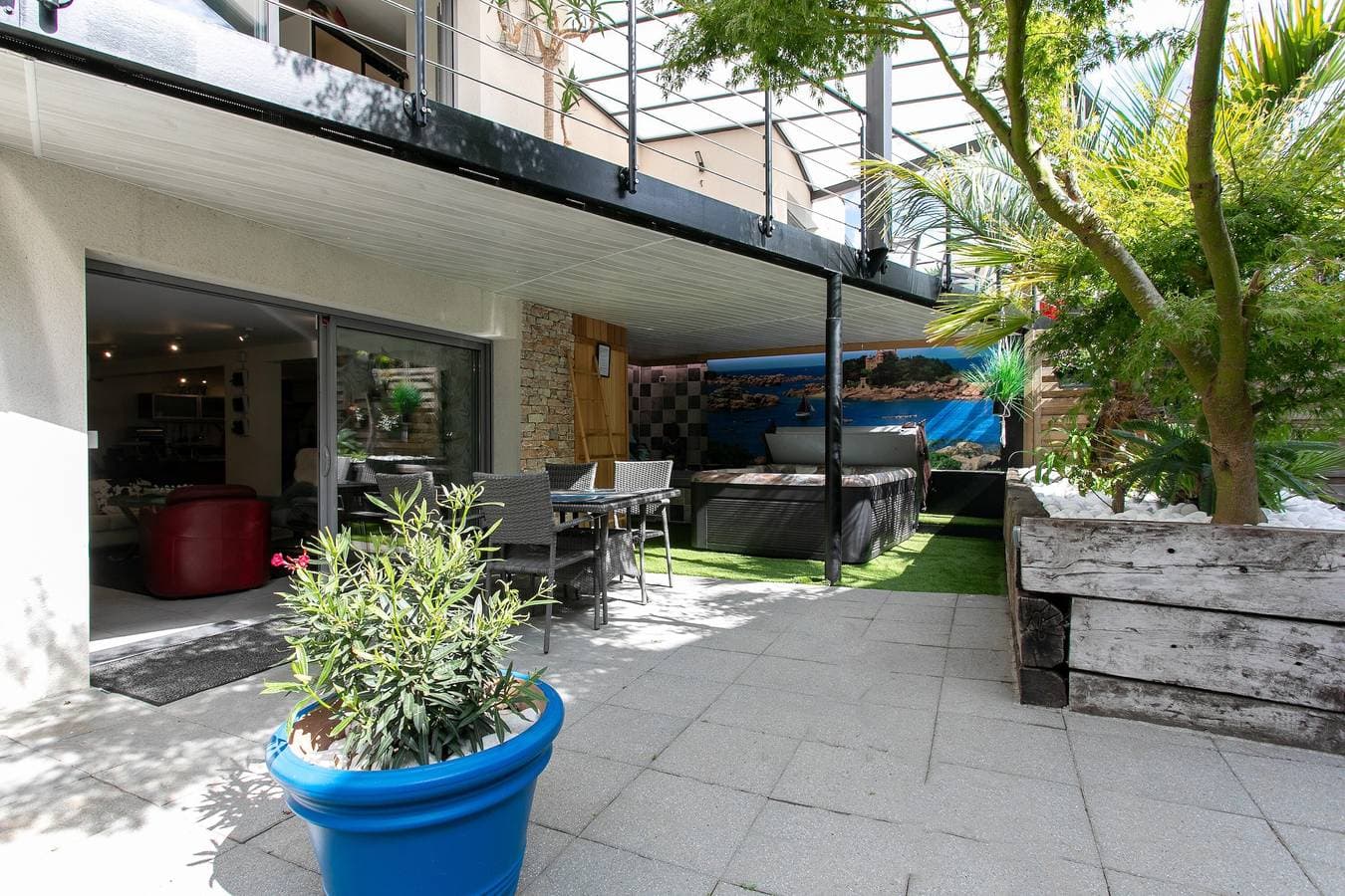 Foto 3 von 29: Ferienhaus 'Logement À Trebeurden 800m Plage' mit privater Terrasse, WLAN & Klimaanlage