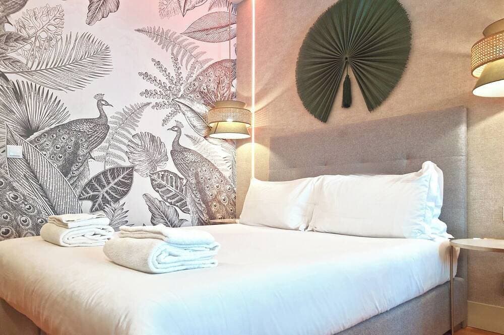 Foto 3 von 30: Chic & Trendy Studio in Historic Center