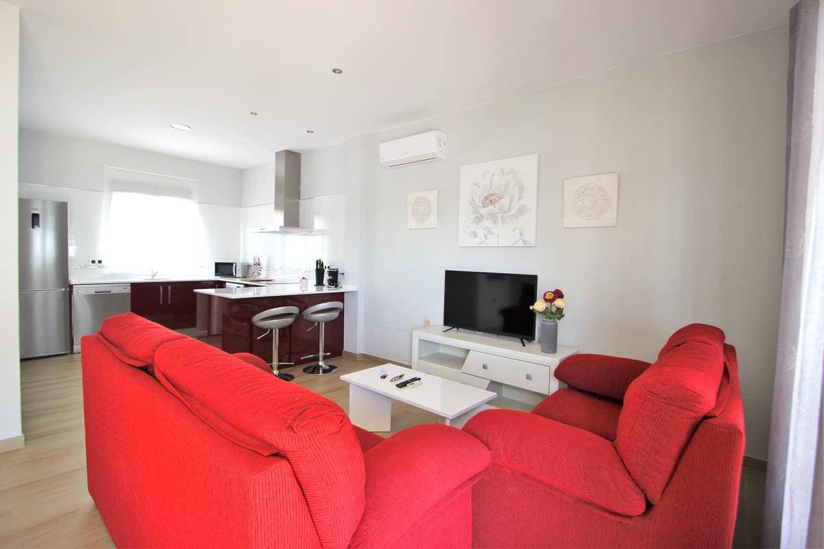 Foto 8 von 14: Großer Privatpool, neu und modern, kompletter Sichtschutz - Casa Manoli -