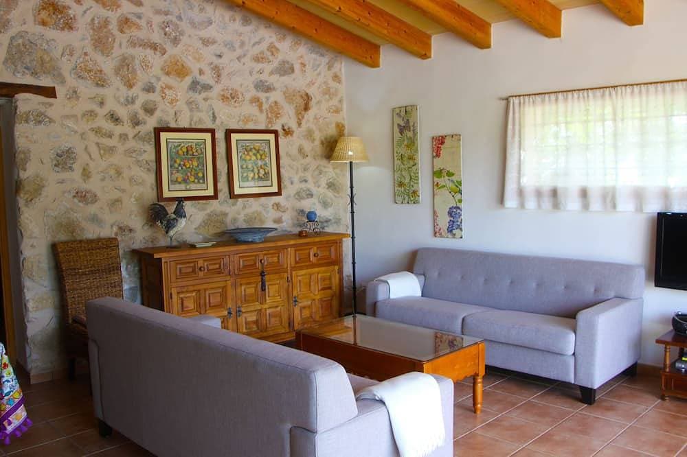 Foto 4 von 30: Ruhige Villa mit privatem Pool und herrlichem Blick, in der Nähe des Dorfes.