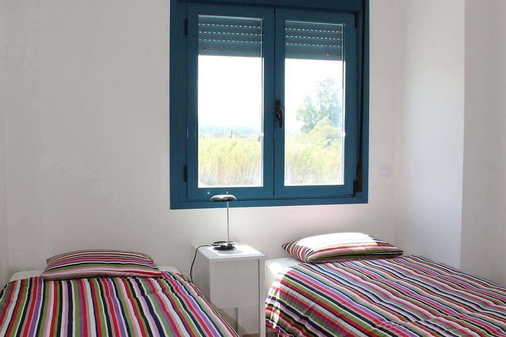 Foto 3 von 24: Neue Luxuswohnung in erster Strandlinie mit Meer- und Bergblick und Wi-Fi