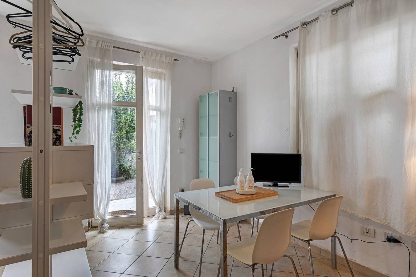 Foto 3 von 19: Apartment 'Charming in Lucca' mit privatem Garten, WLAN und Klimaanlage