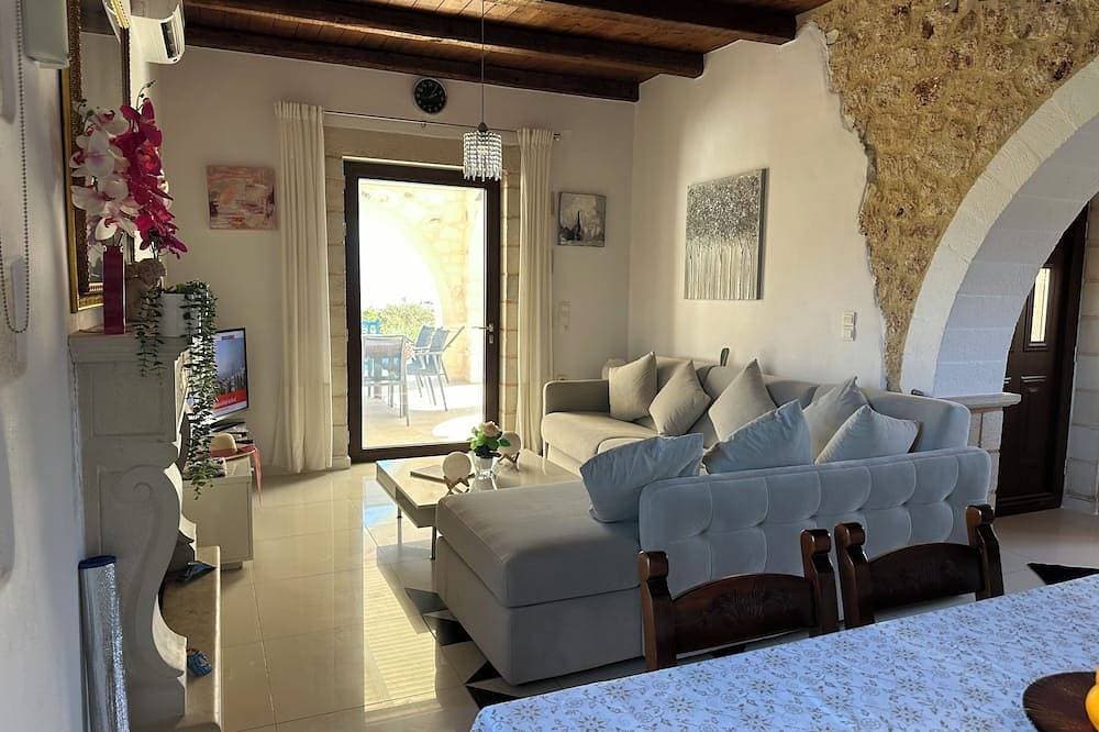 Foto 12 von 30: Exklusive Villa mit herrlichem Blick auf das Meer und die weißen Berge und Internetzugang