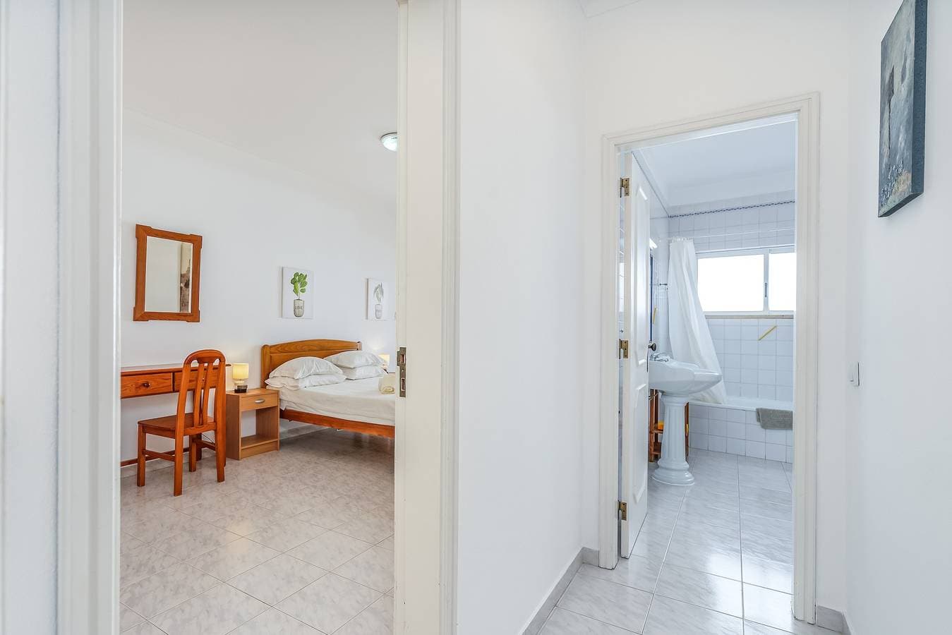 Foto 8 von 20: Ferienwohnung 'Maralvor 001' mit Gemeinschaftspool, Gemeinschaftsgarten und Balkon