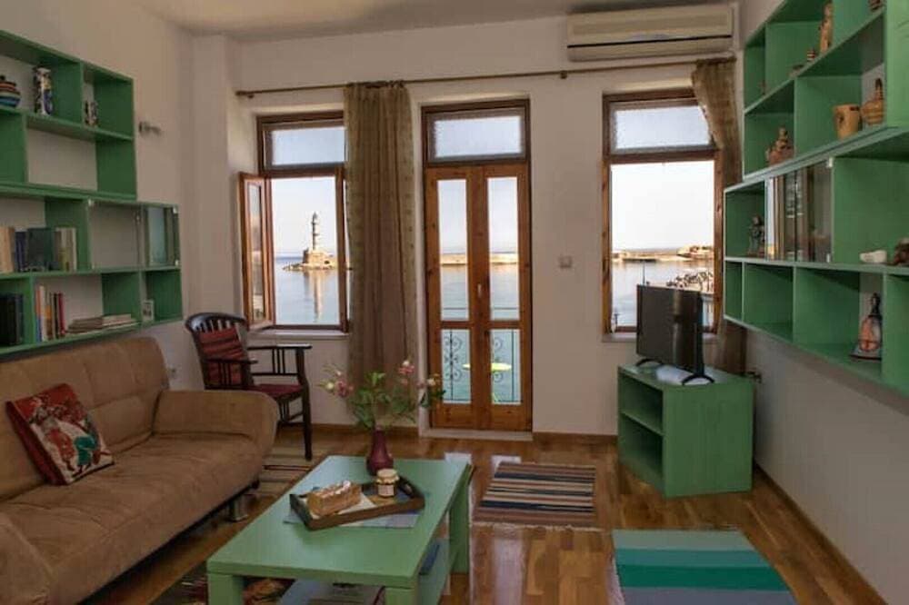 Modern Seafront Apartment - Old Harbor Promenade 1