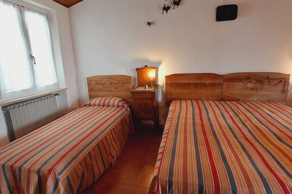 Foto 5 von 30: Schönes alleinstehendes Ferienhaus für 3 Personen mit  W-Lan, TV und Terrasse