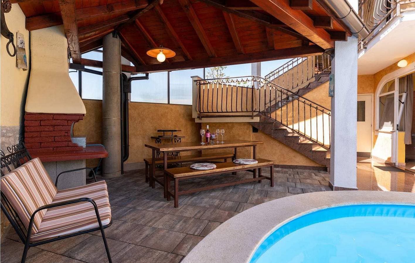 Foto 6 von 31: Gemütliche 2-Zimmer-Wohnung mit Pool, Terrasse und WLAN – 500 m vom Zentrum von Anzici entfernt