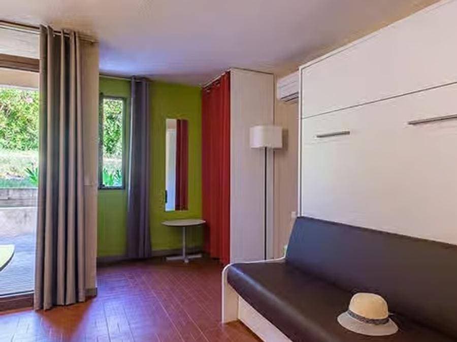 Foto 5 von 21: Club Belambra Les Terrasses de St Paul-de-Vence - Studio 2 personen - Essentiel Studio für 2 Personen mit Terrasse (*)