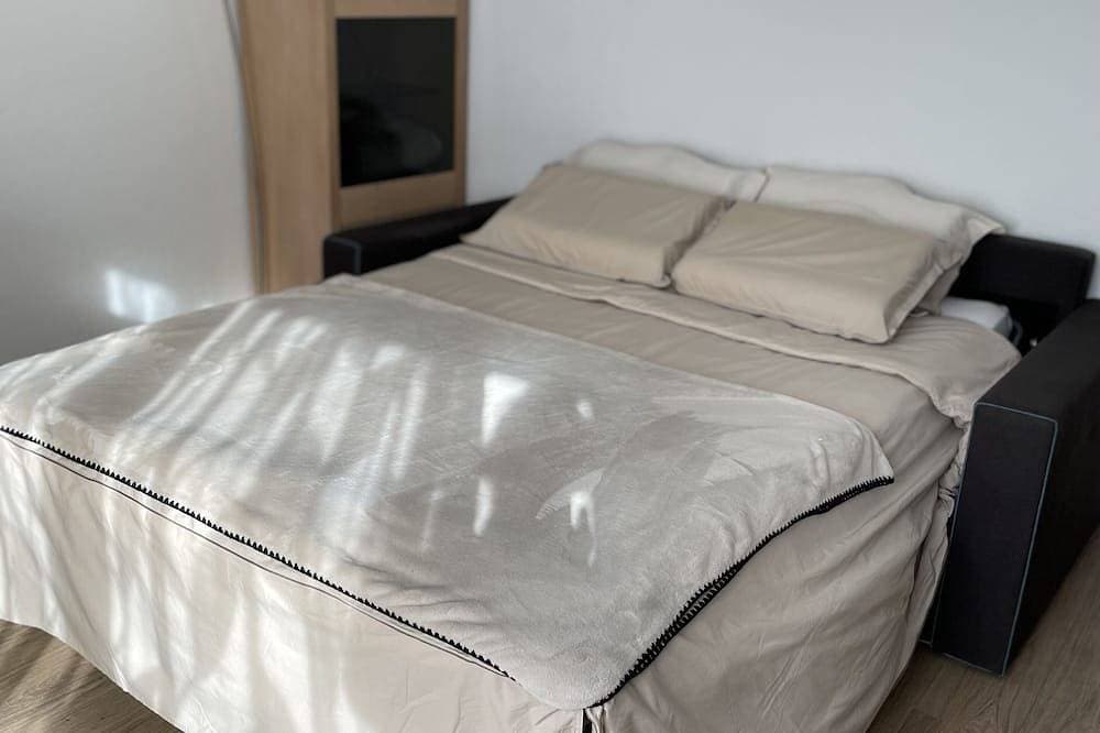 Foto 2 von 30: Studio 21m²- 2* - city center- wifi - balcony - private parking - linen included