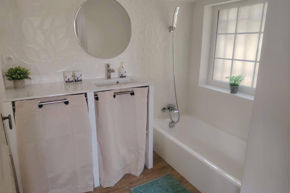 Foto 4 von 18: Domaine des Petites Soeurs 800m from the historic center with 5200m2 of wooded parkland