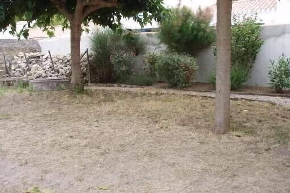 Foto 6 von 23: Typisches Haus in Noirmoutier mit umzäuntem Garten und Parkplatz, Strand 50 M