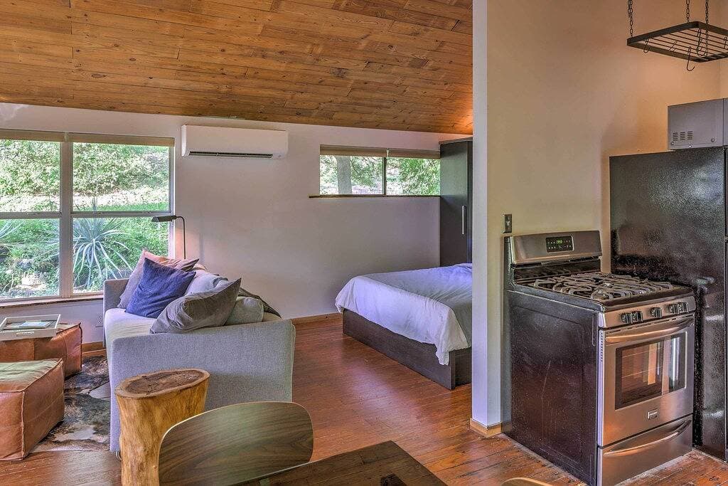 Foto 6 von 24: Schicker Studio Bungalow in der trendigen Gegend von East Austin!
