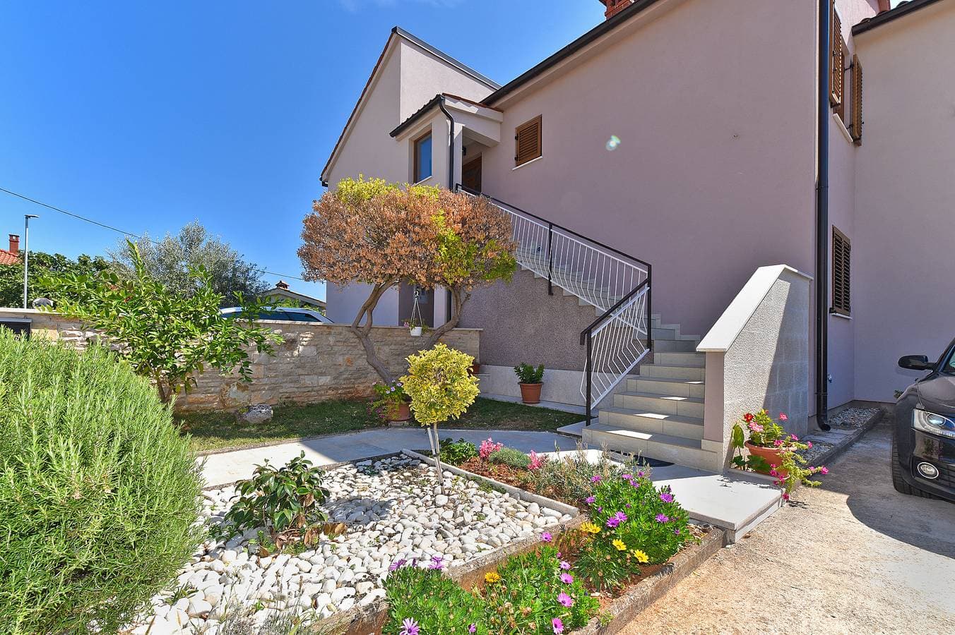 Foto 8 von 52: Ferienwohnung für 6 Personen mit Terrasse