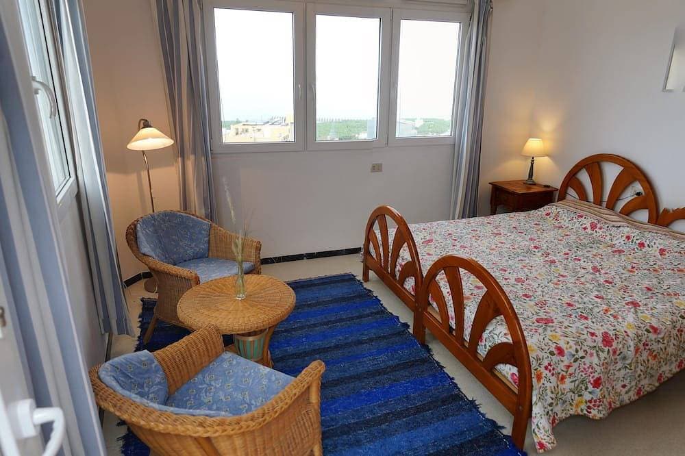 Foto 3 von 30: Großzügiges Ferienhaus mit zwei Dachterrassen im sonnigsten Ort der Insel