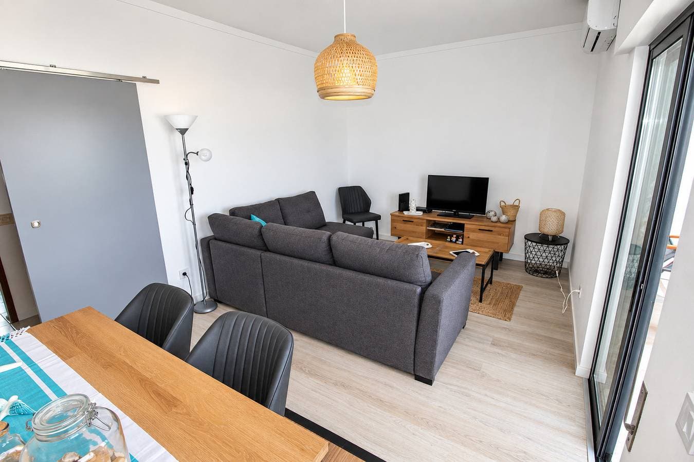 Foto 3 von 20: Apartamento T1 - Alvor  zona centro terrace