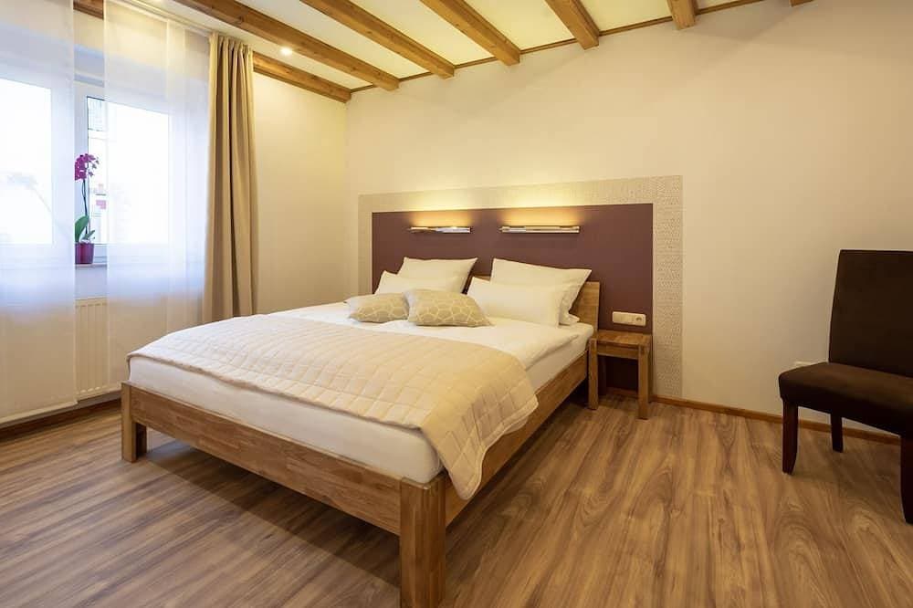 Foto 2 von 30: Moderne, komfortable Ferienwohnung mit Terrasse, am Maintalradweg,