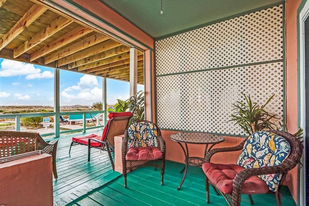 Foto 12 von 48: Private Oceanfront, Haustiere erlaubt, ein Schlafzimmer
